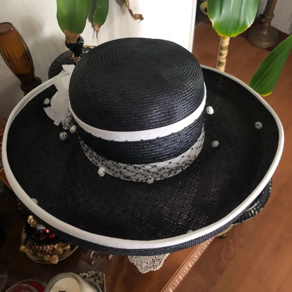 Vintage Black & White Derby Hat - Picture 6 of 12